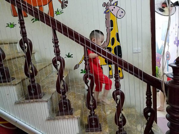 Lưới an toàn cầu thang trường mầm non - Hình ảnh 2